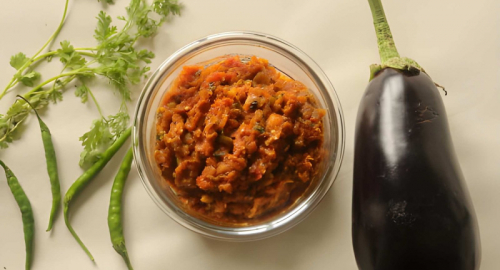 Chili vegano di melanzane arrostite: la ricetta estiva